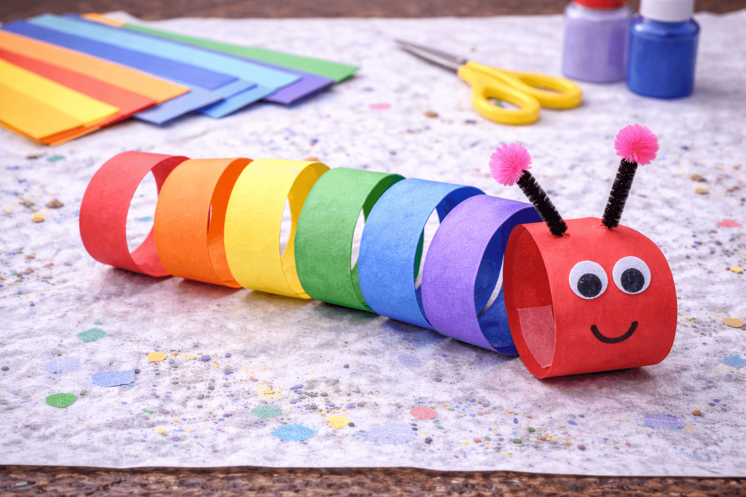 Die Bunte Papier-Raupen-Kette - Erschafft eine farbenfrohe Papier-Raupe zum Lernen und Spielen! 🌈🐛✂️