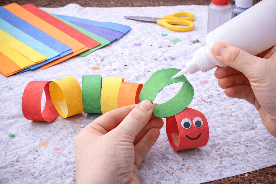 Basteln - Die Bunte Papier-Raupen-Kette