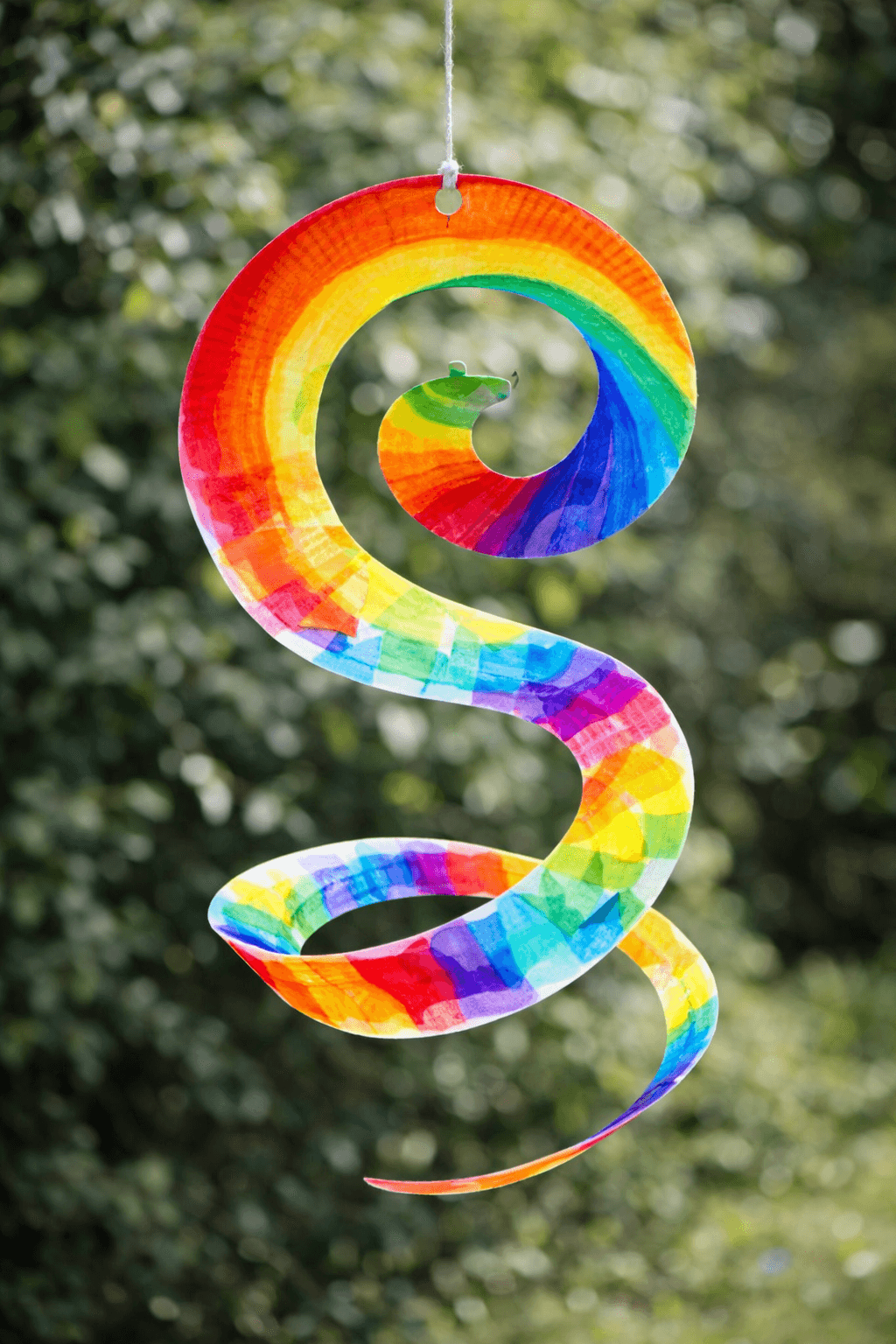 Experiment Ergebnis - Regenbogen-Windspiel